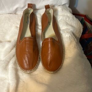 Universal Thread slip on  womens size 9